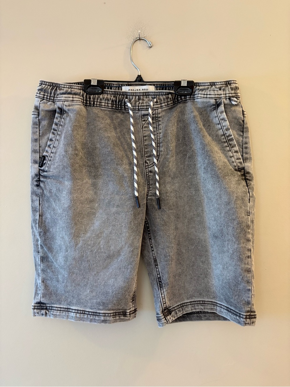 Projek Raw Gray Acid Wash Denim Jogger Shorts, Men’s Sz L.